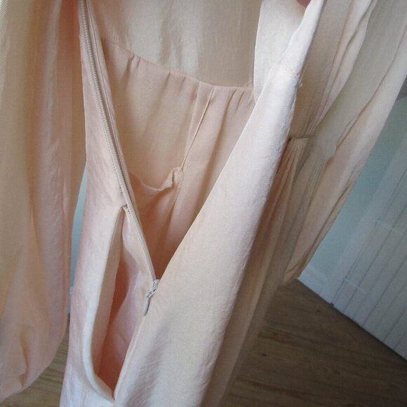 Vince. Twist Drape Long Sleeve Dress in Oat Blush Size 12 - Picture 6 of 16